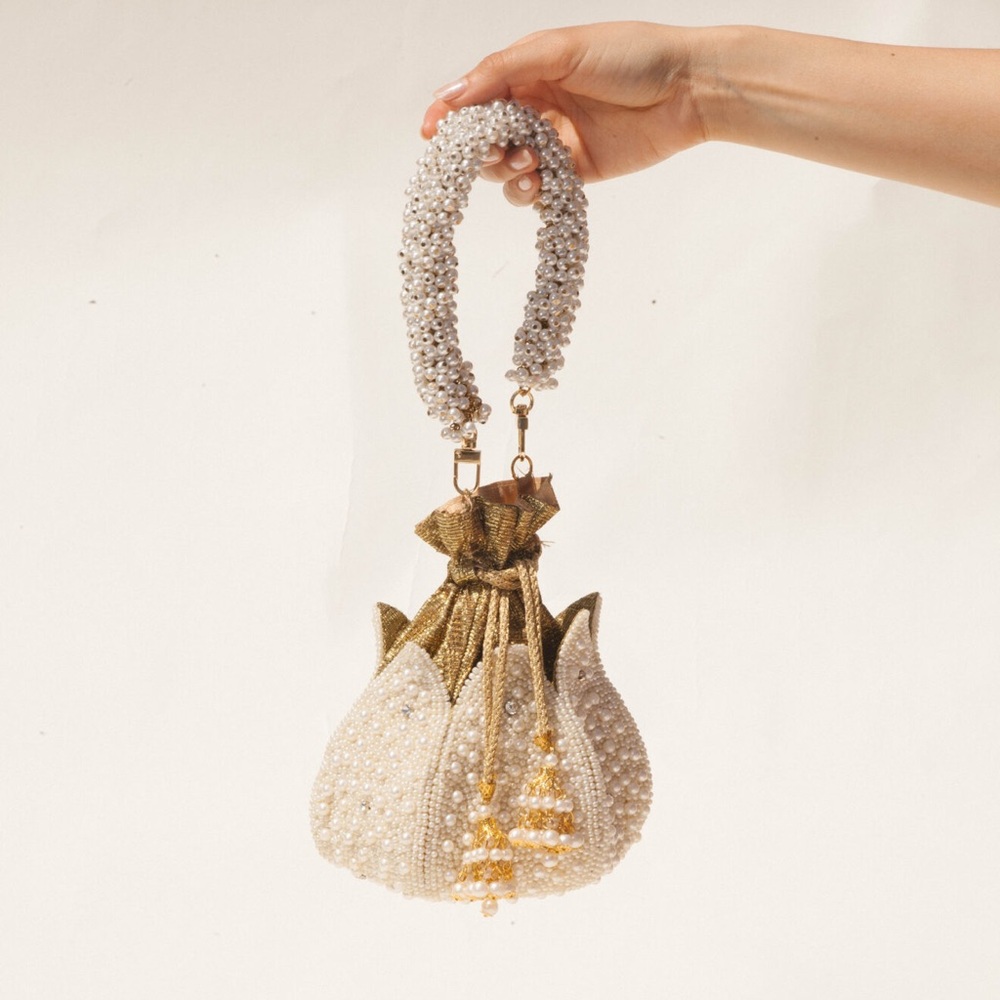 Ramla NIB Neyla White Pearl Embroidered Lotus Clutch